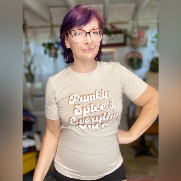 Pumpkin spice & everything nice cream lightweight casual tee shirt size small - Picture 7 of 14